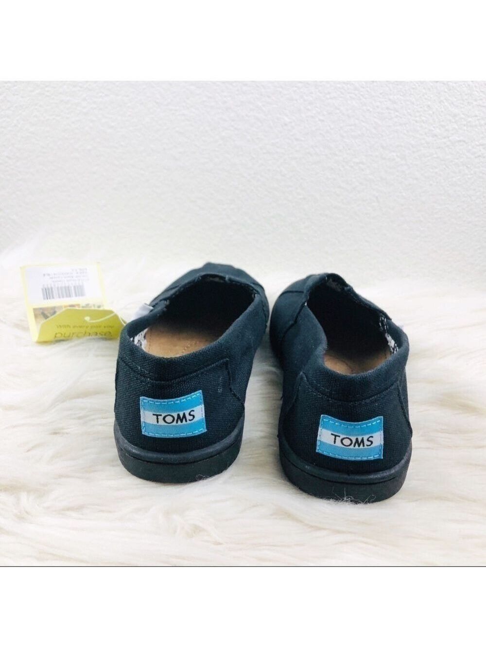 Kids Toms Unisex Black Slip On Classic Canvas 3.5 Y - Picture 6 of 8